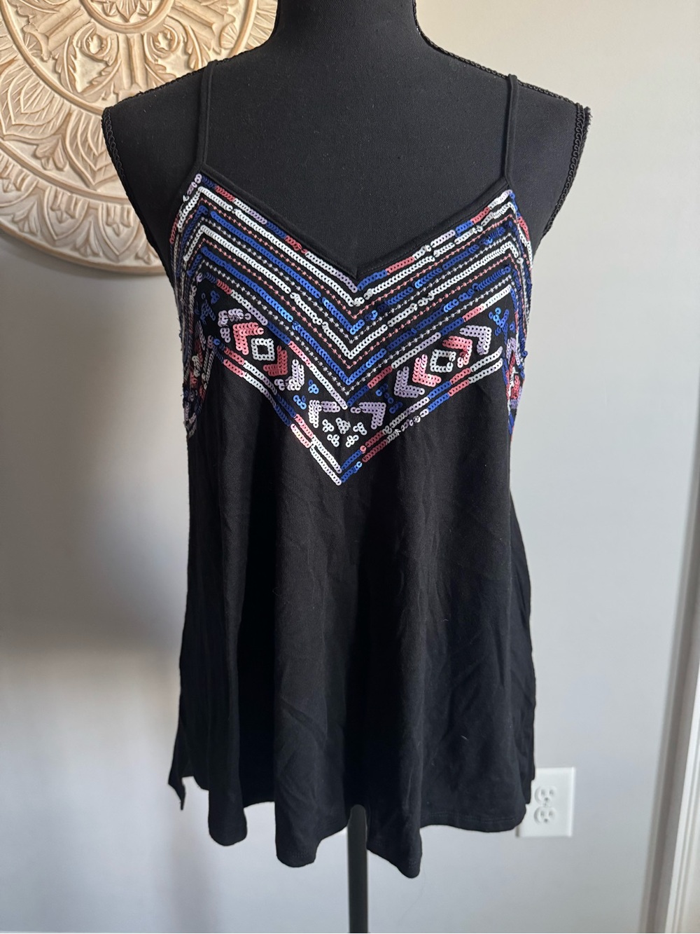 Express size small Women’s Black Sequin-Embellished V-Neck Cami Top